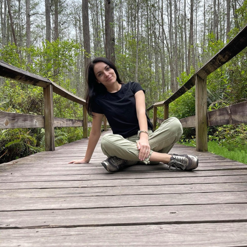Meet your Posher, Karina 🤎🌿